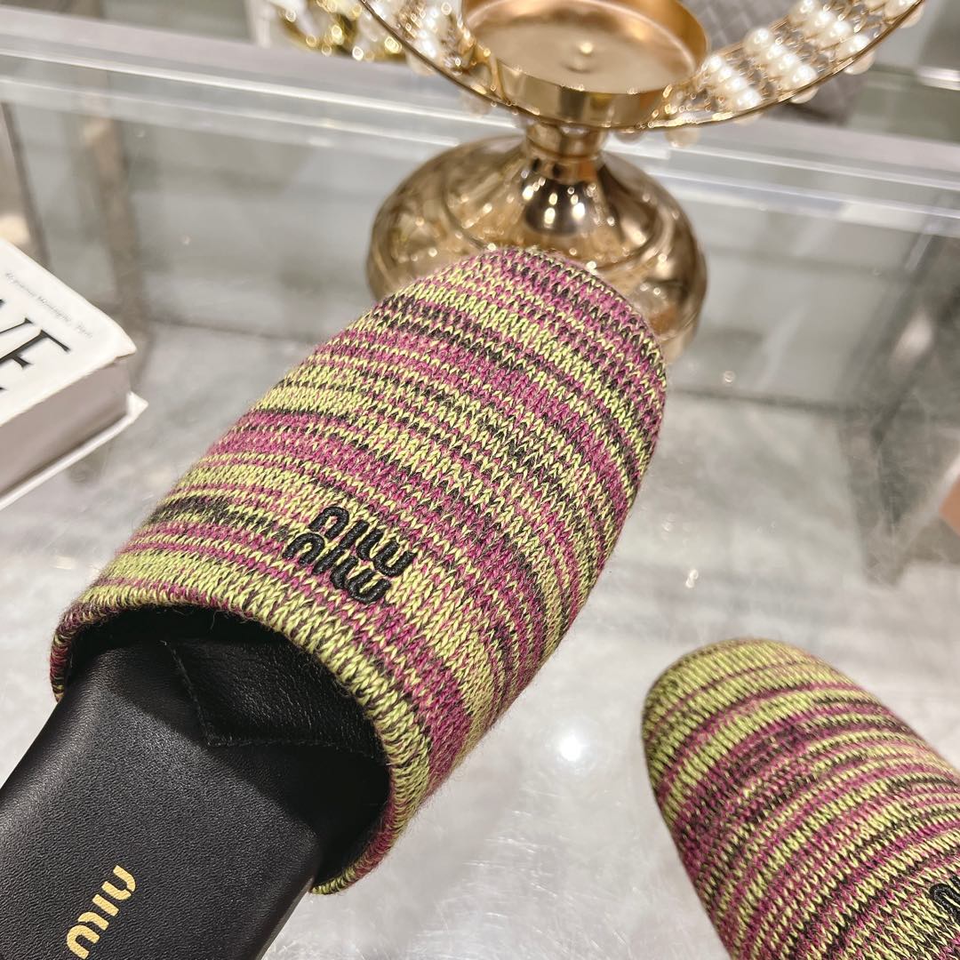 Miu Miu Wool slippers - DesignerGu