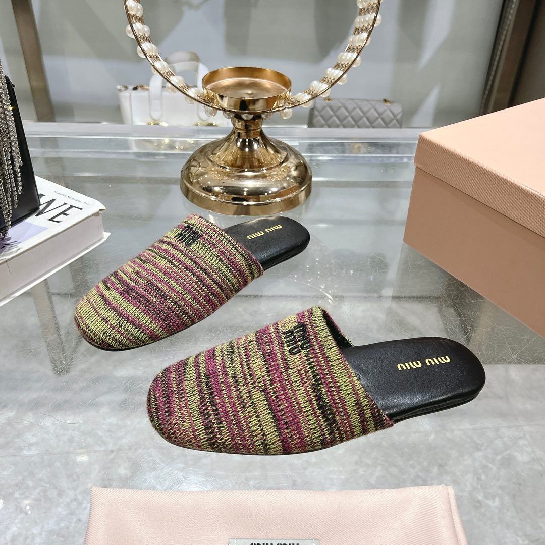 Miu Miu Wool slippers - DesignerGu