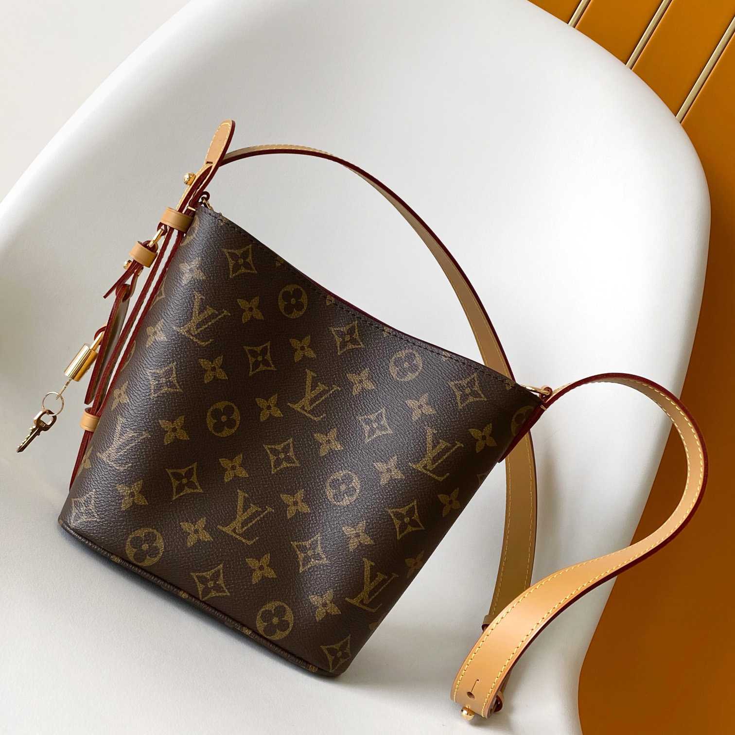 Louis Vuitton All In BB   M12925 - DesignerGu