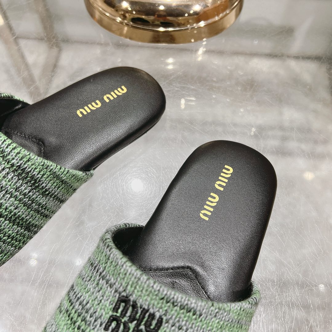 Miu Miu Wool slippers - DesignerGu