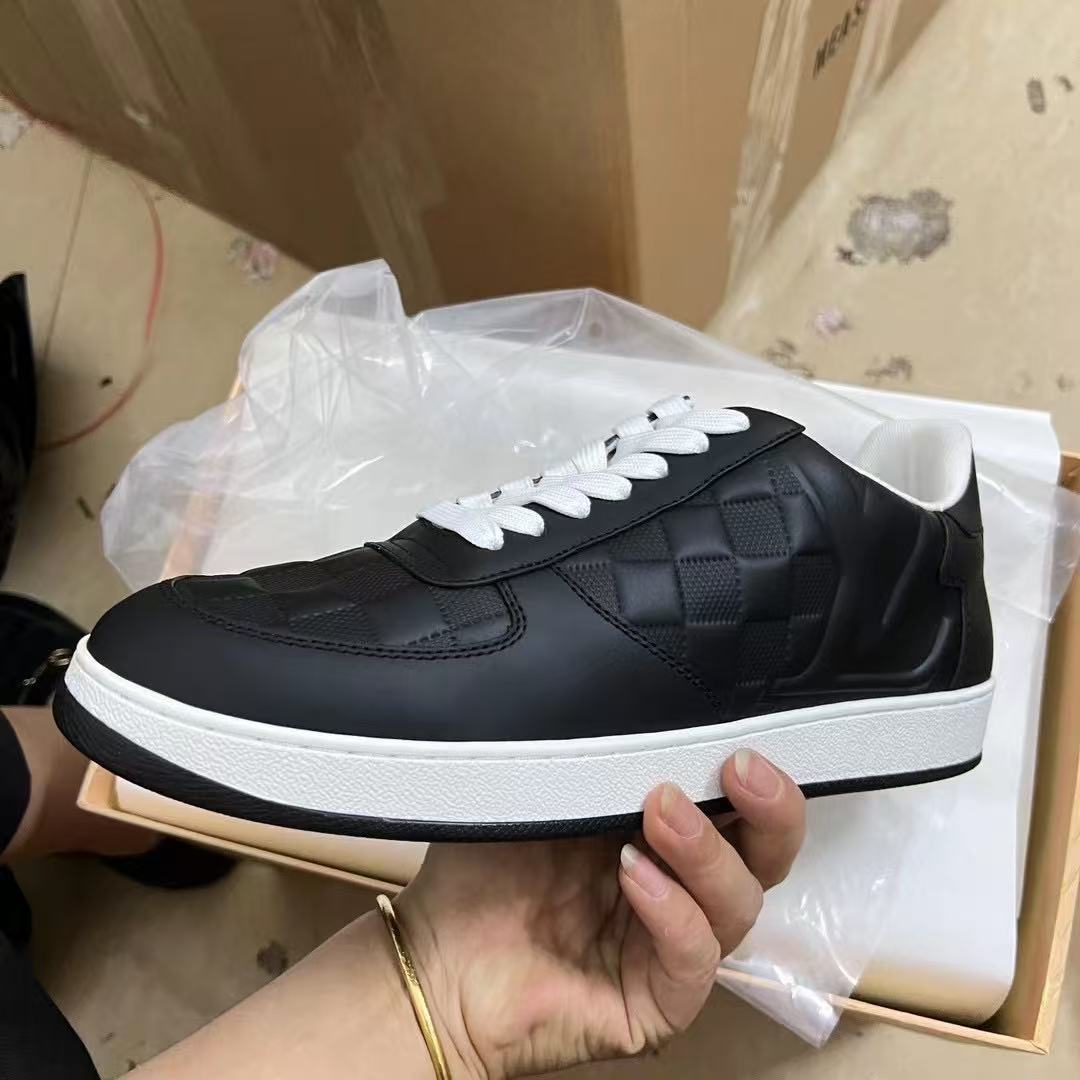 Louis Vuitton Rivoli Sneaker  1ACVIB - DesignerGu