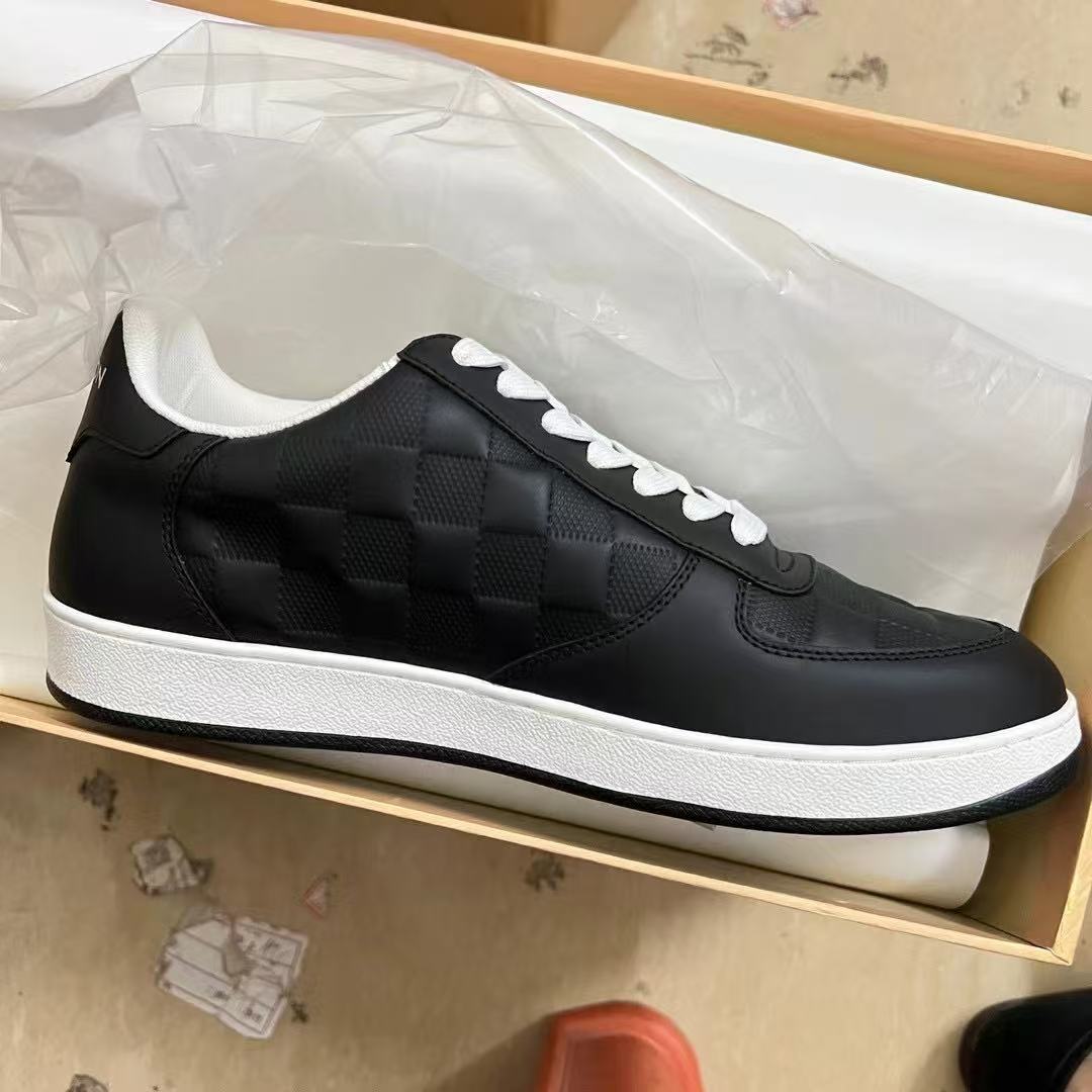 Louis Vuitton Rivoli Sneaker  1ACVIB - DesignerGu