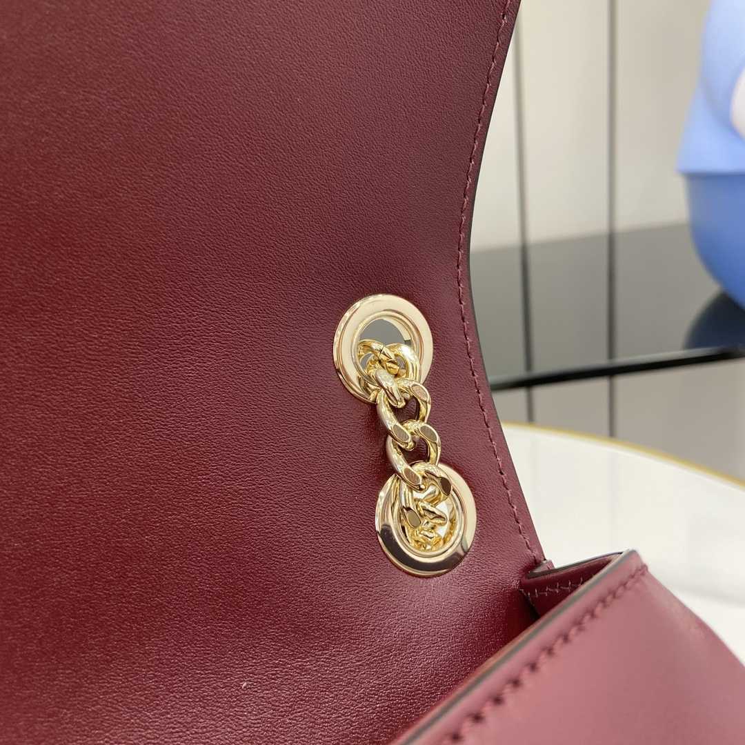 Gucci Blondie Small Shoulder Bag - DesignerGu