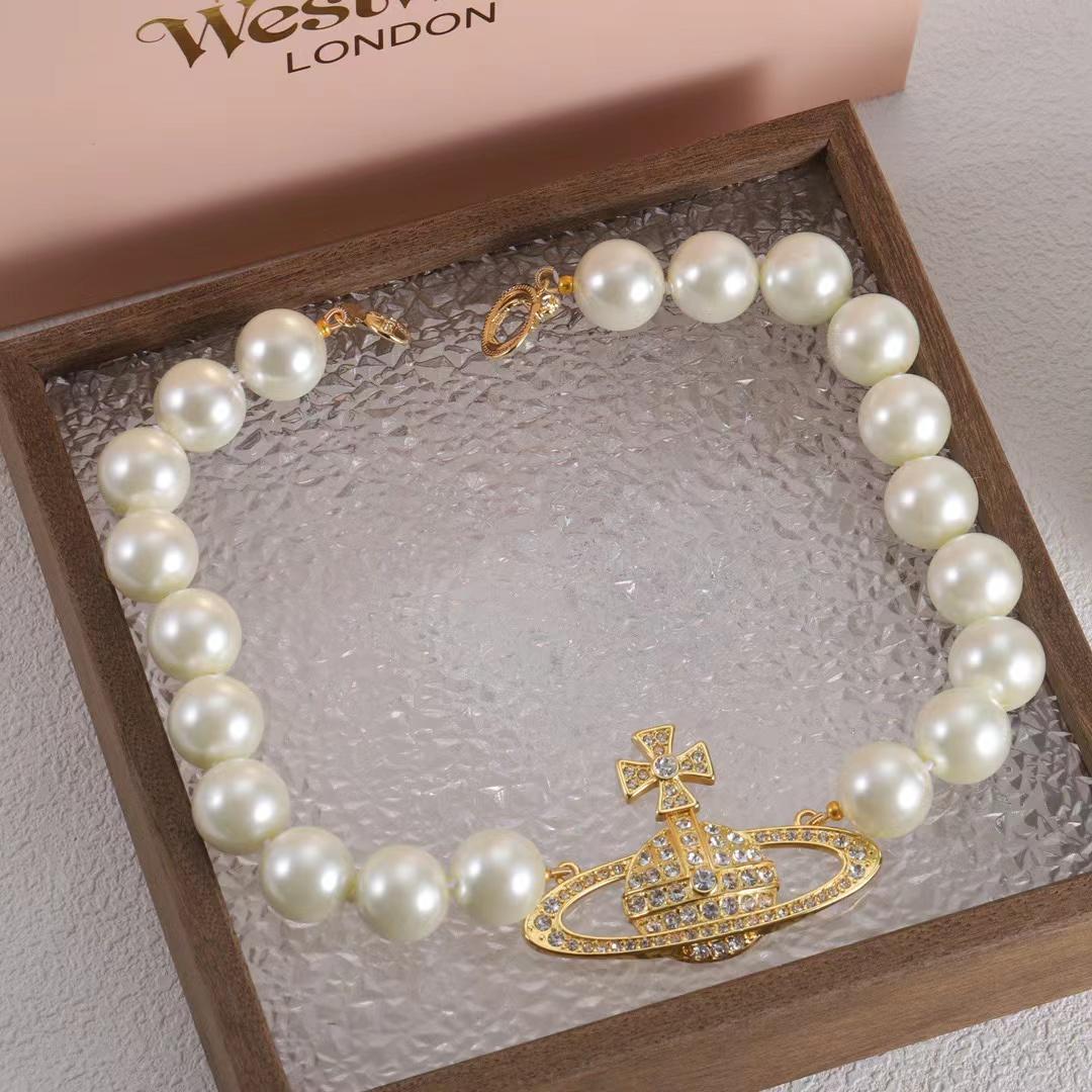 Vivienne Westwood Bracelet - DesignerGu