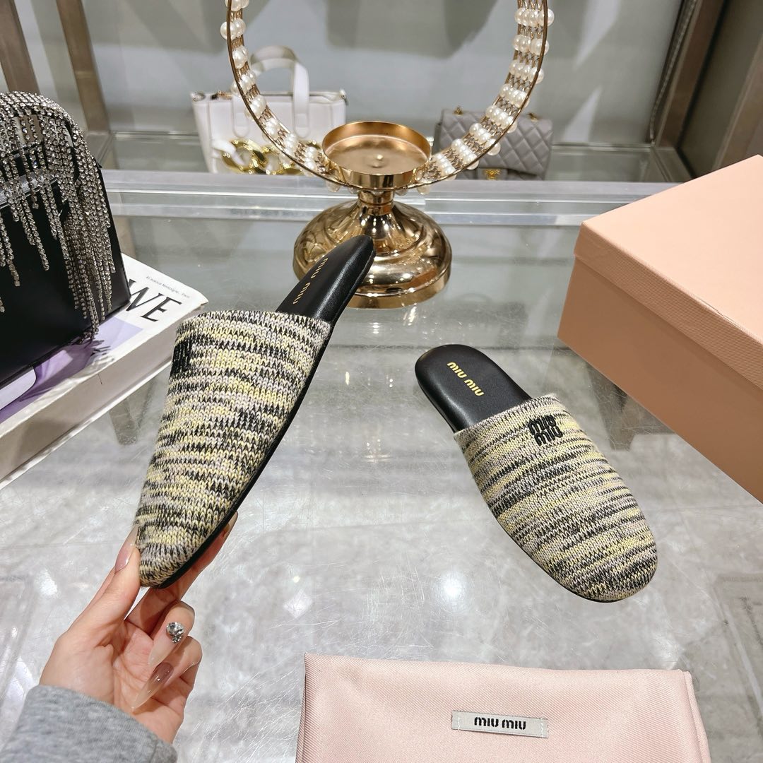 Miu Miu Wool slippers - DesignerGu