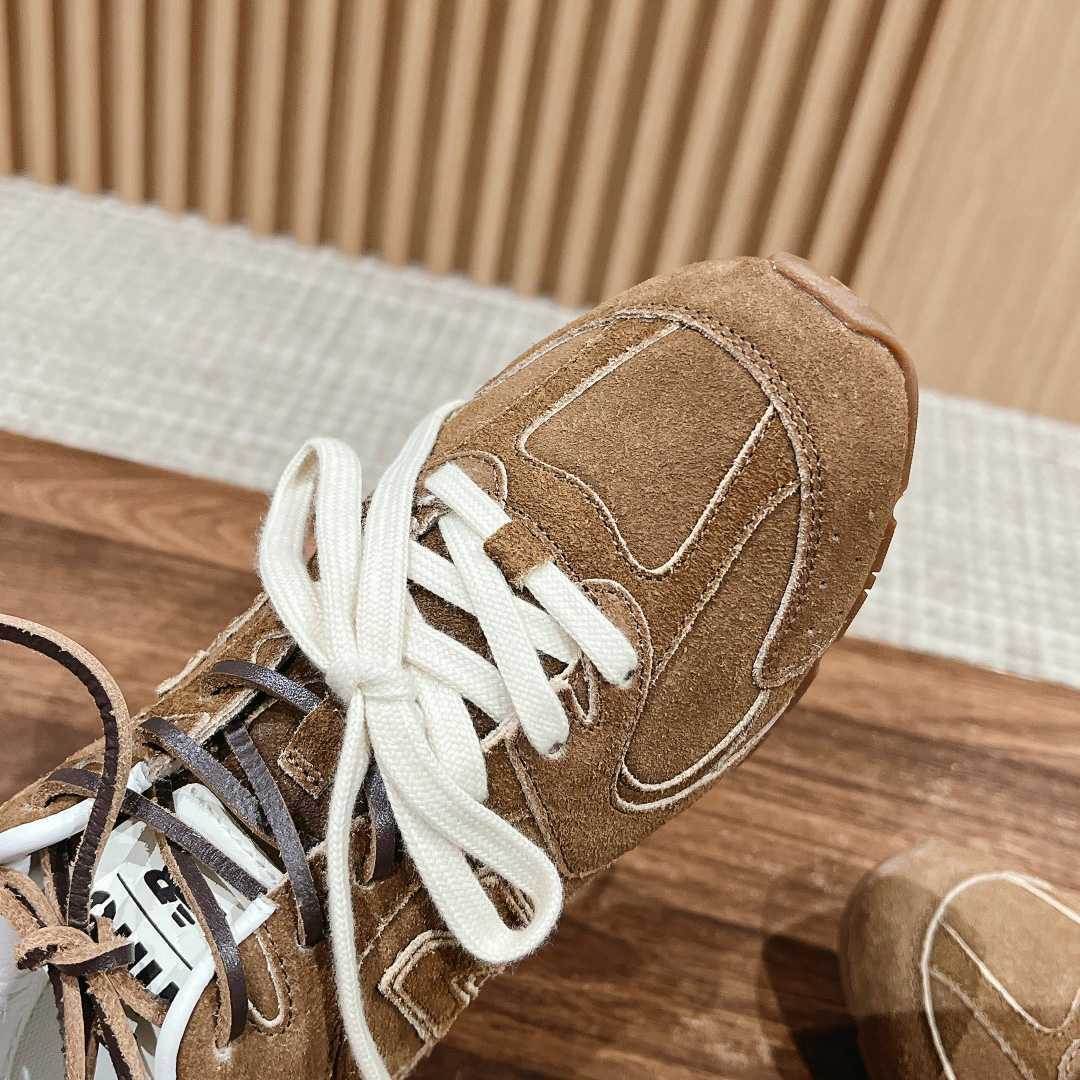 New Balance X Miu Miu Sneakers - DesignerGu