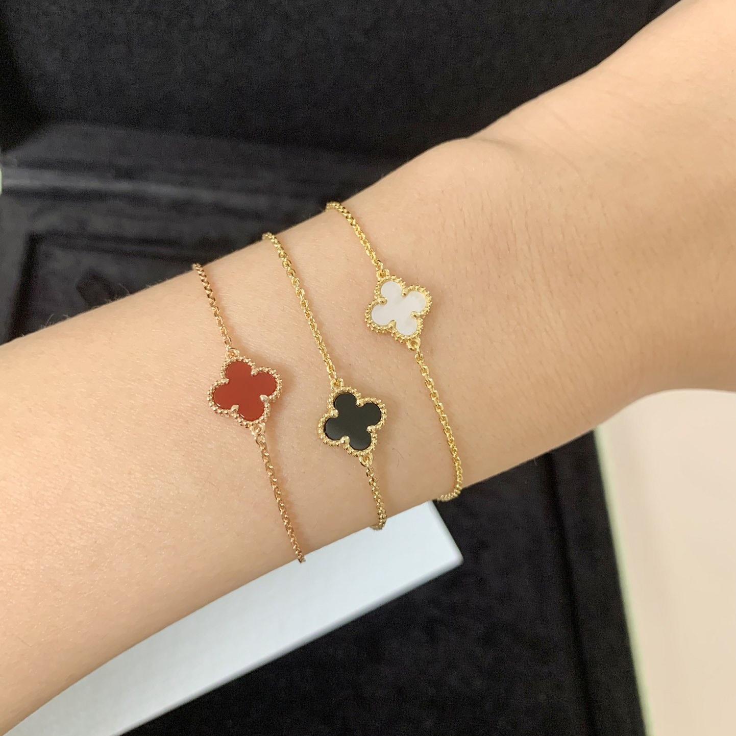 Van Cleef & Arpels Bracelet - DesignerGu