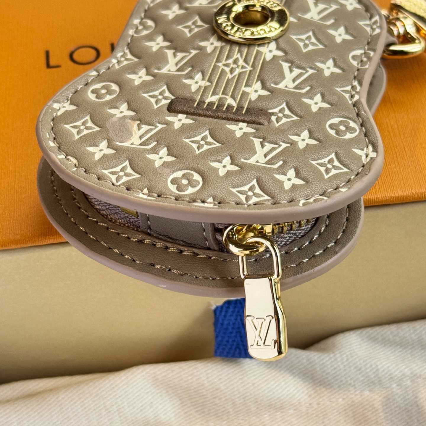 Louis Vuitton Guitar Pouch Bag Charm   M02032 - DesignerGu