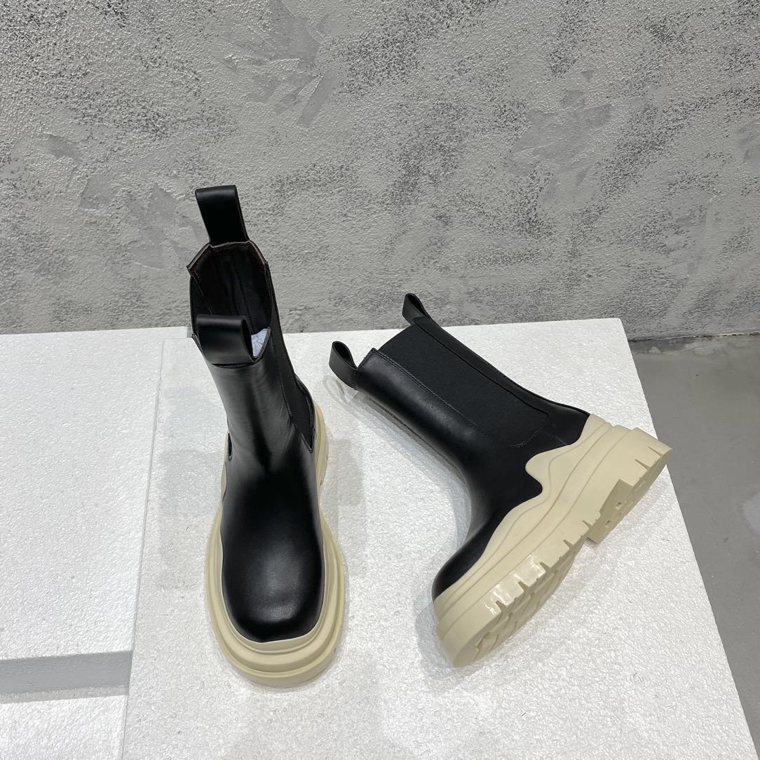 Bottega Veneta Tire Chelsea Boot - DesignerGu