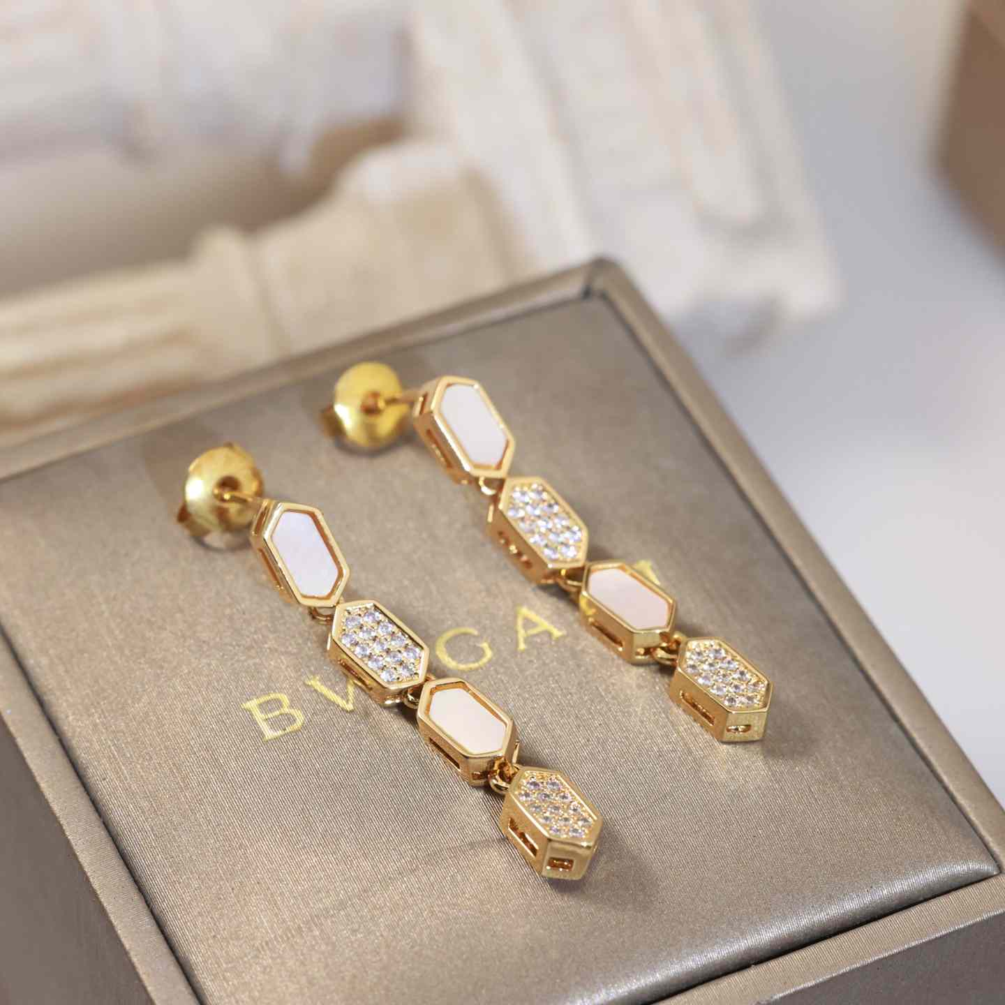 Bvlgari Earrings - DesignerGu