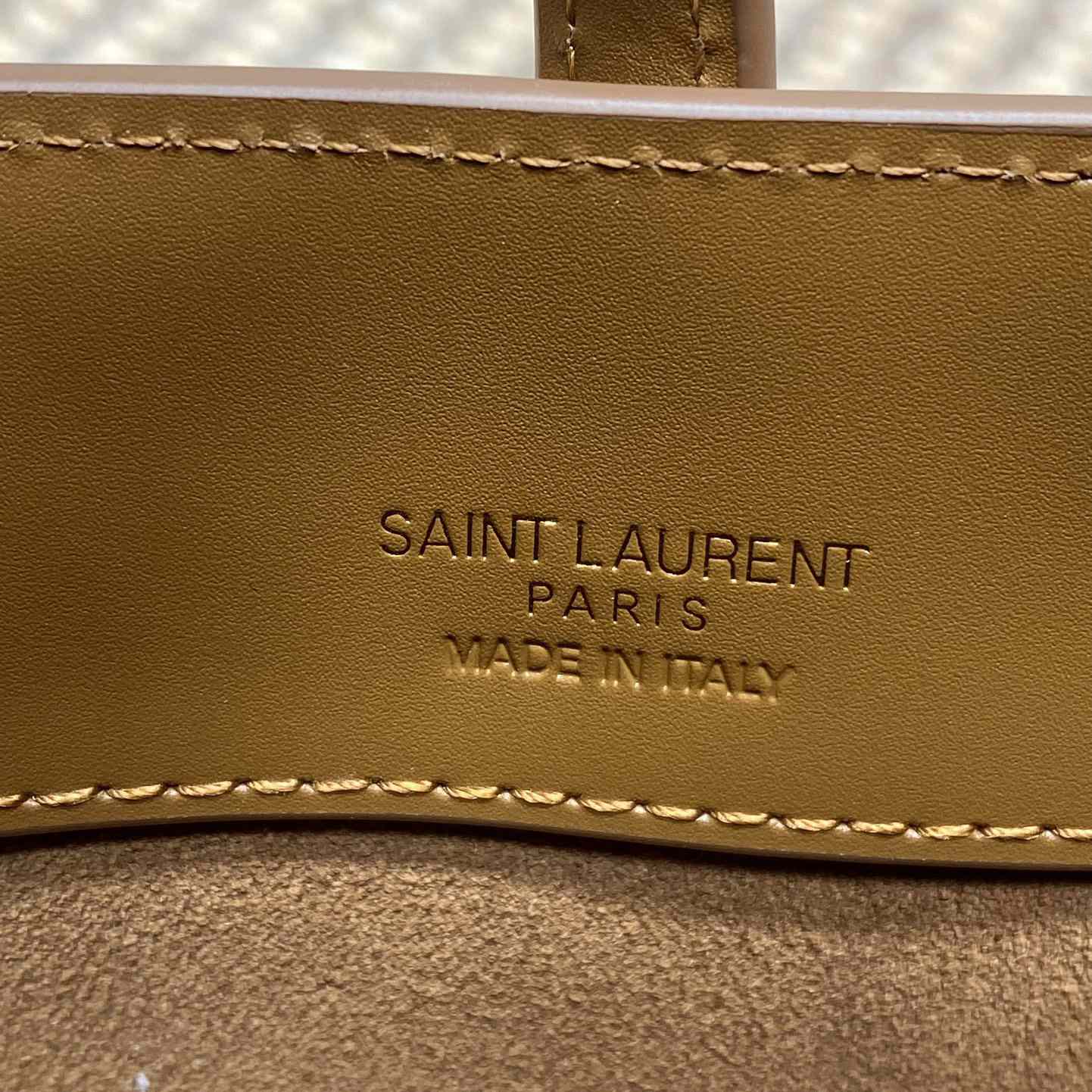 Saint Laurent Le 37 Mini In Shiny Leather - DesignerGu