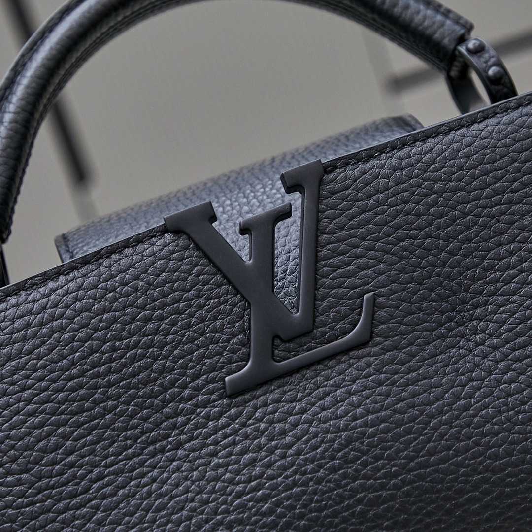 Louis Vuitton Capucines East-West Mini  M23955 - DesignerGu