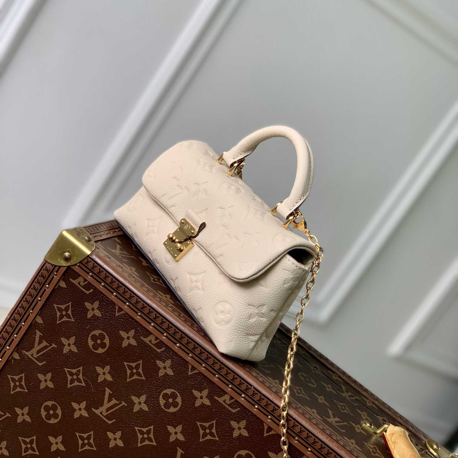 Louis Vuitton Nano Madeleine  M12145 - DesignerGu