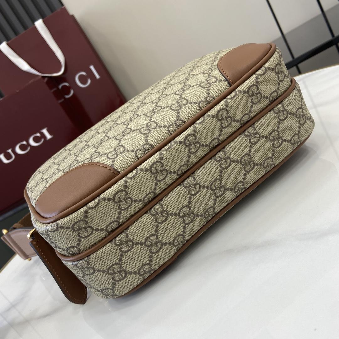 Gucci GG Emblem Medium Crossbody Bag - DesignerGu