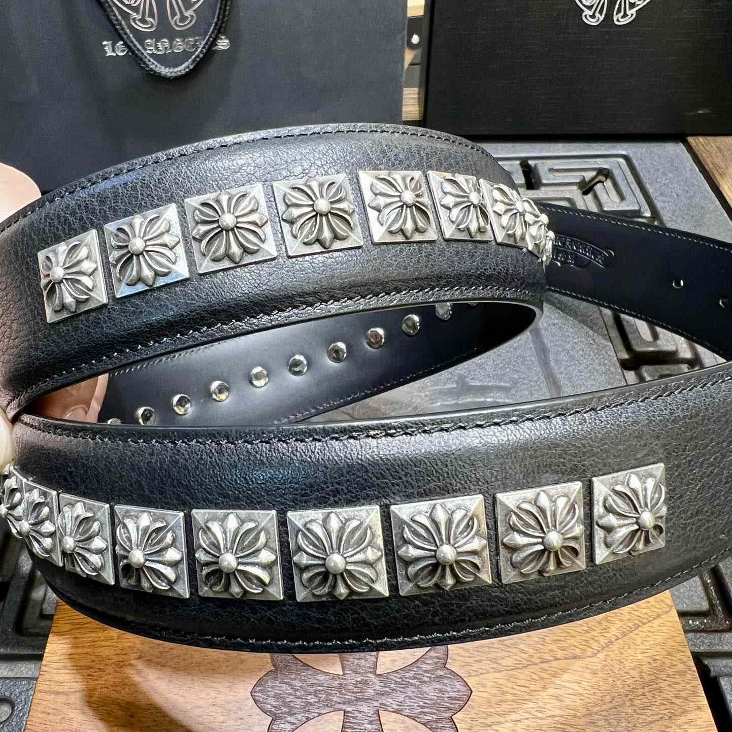 Chrome Hearts Retro Punk Rock Genuine Leather Belt   38MM - DesignerGu