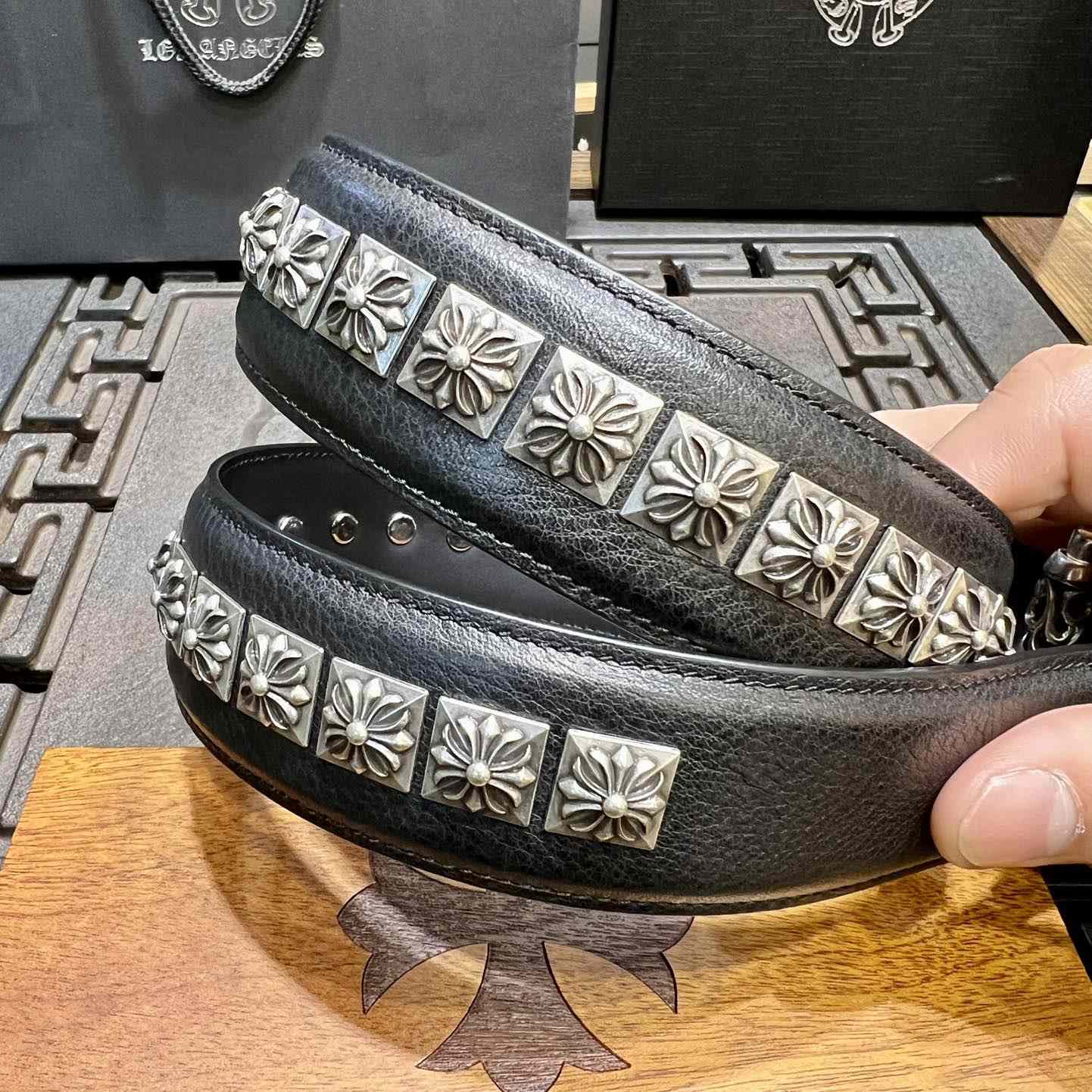 Chrome Hearts Retro Punk Rock Genuine Leather Belt   38MM - DesignerGu