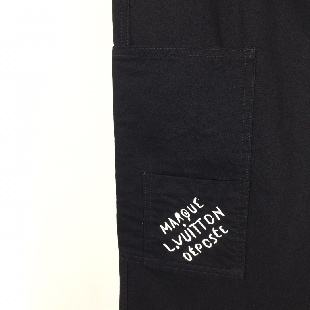 Louis Vuitton Signature Cotton Cargo Pants  1AFJ90 - DesignerGu