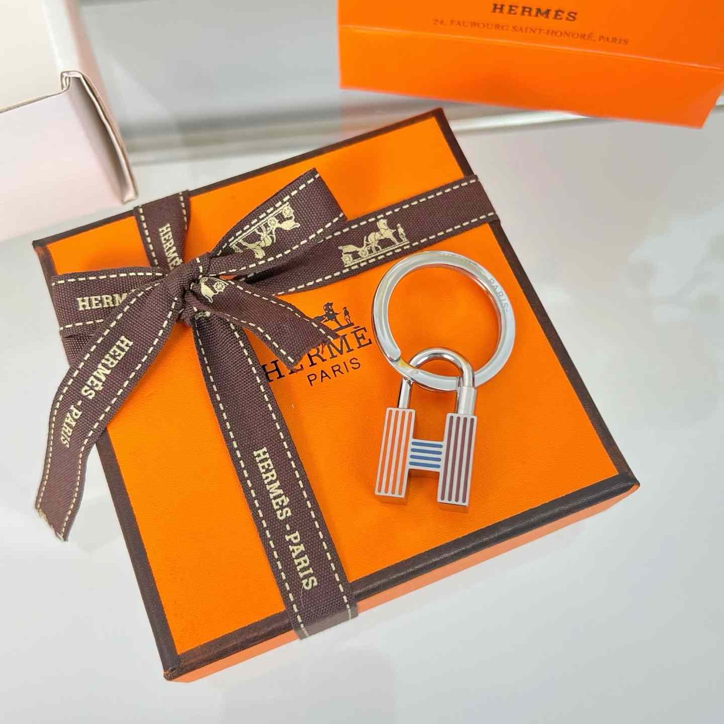 Hermes Cadenas Quizz Rainbow Key Ring - DesignerGu