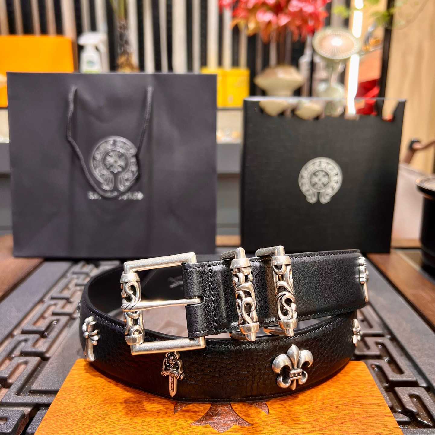 Chrome Hearts Retro Punk Rock Genuine Leather Belt   38MM - DesignerGu