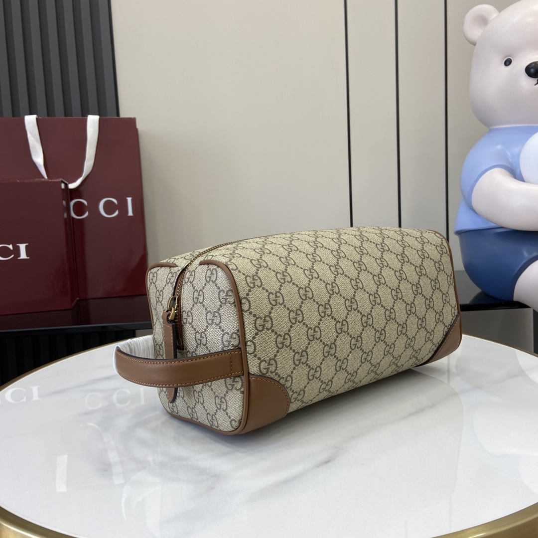 Gucci GG Emblem Medium Toiletry Case - DesignerGu