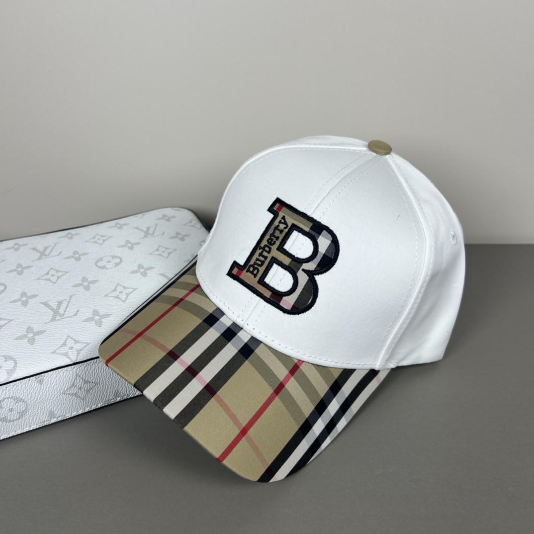 Burberry Baseball Cap - DesignerGu