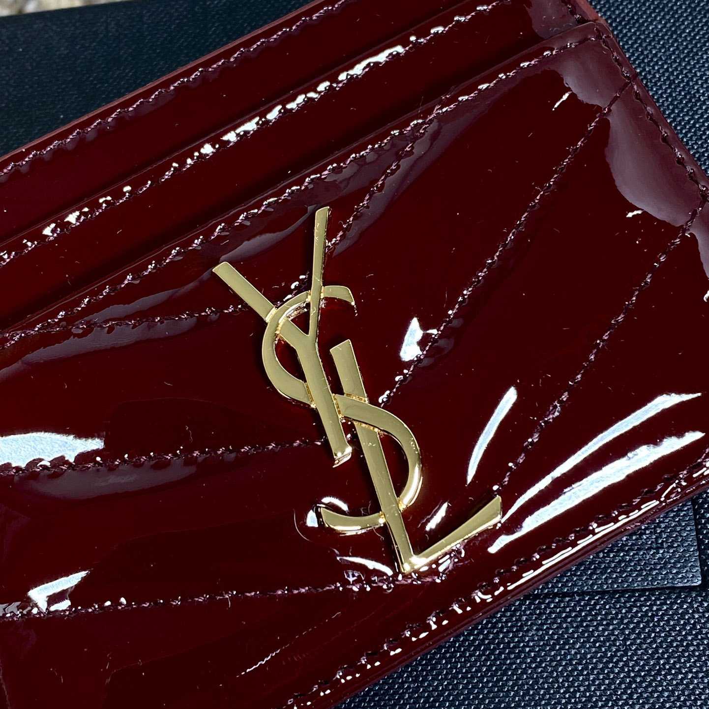 Saint Laurent Cassandre Matelasse Card Case In Patent Leather - DesignerGu