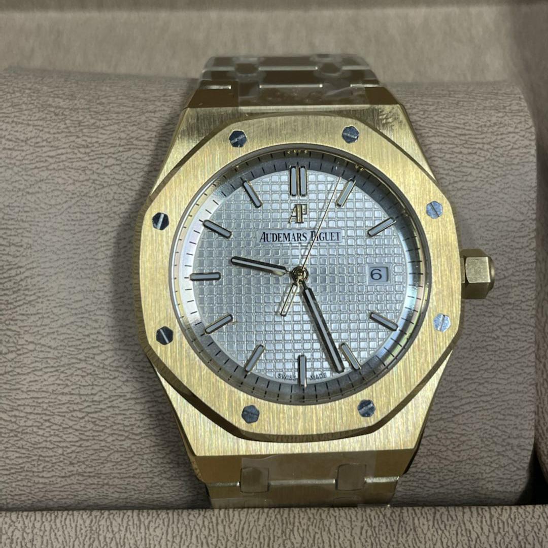 Audemars Piguet Men's Watch   41mm - DesignerGu