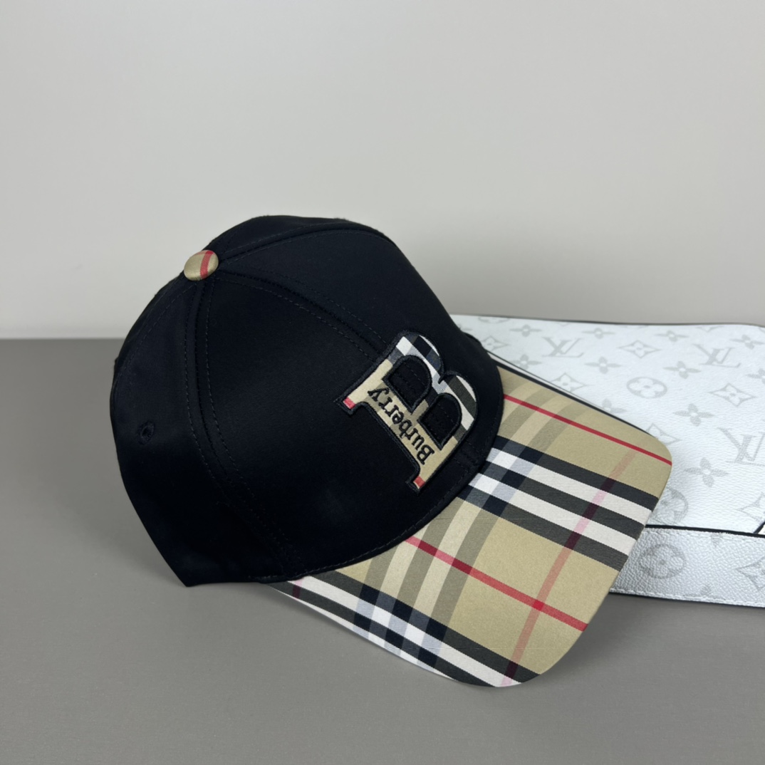 Burberry Baseball Cap - DesignerGu