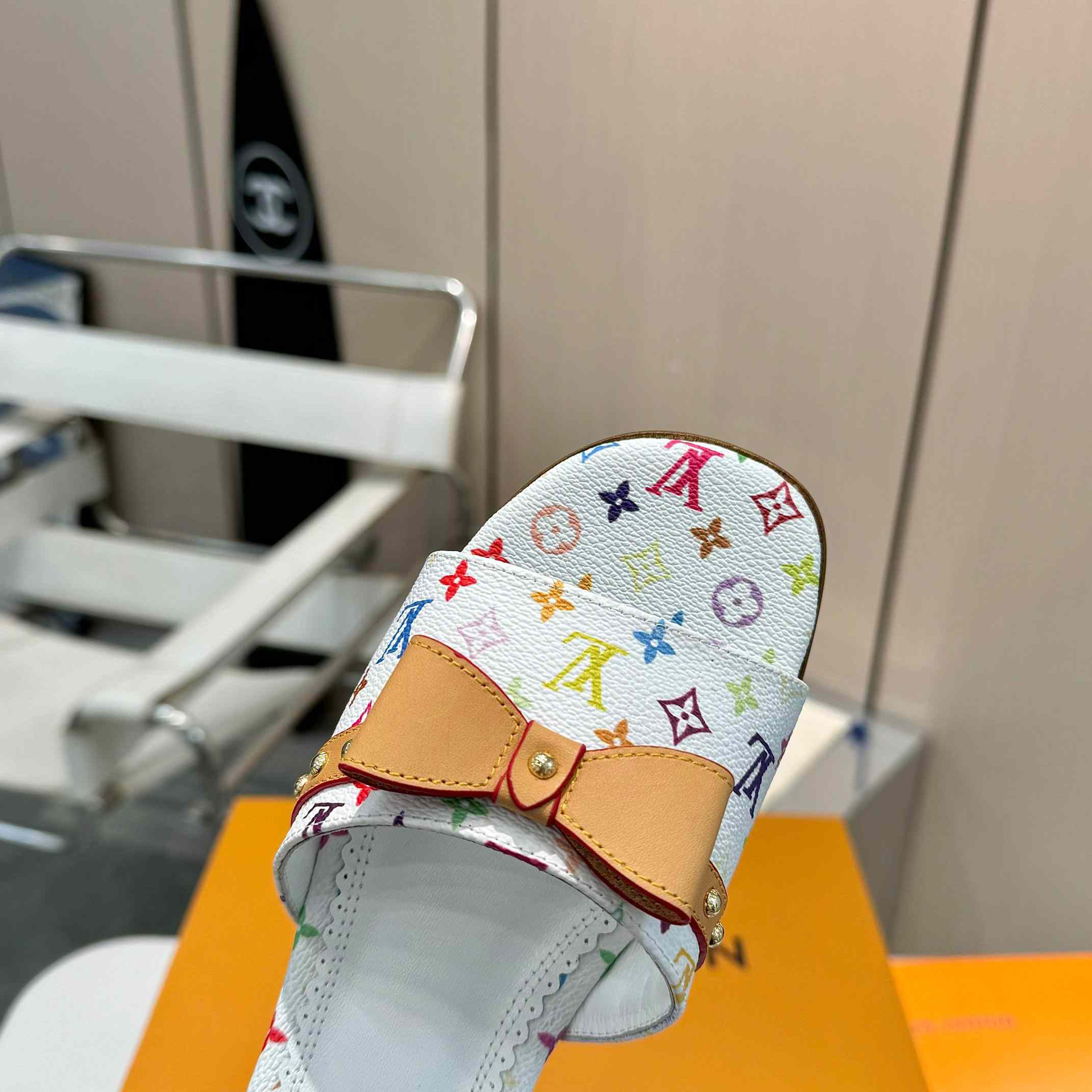 Louis Vuitton LV x TM 6AM Flat Mule   1AGZUV - DesignerGu