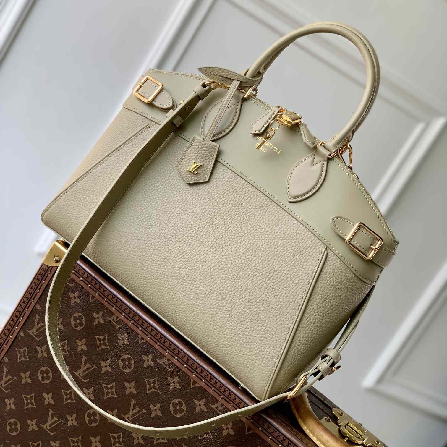 Louis Vuitton Vendôme MM  M11214 - DesignerGu