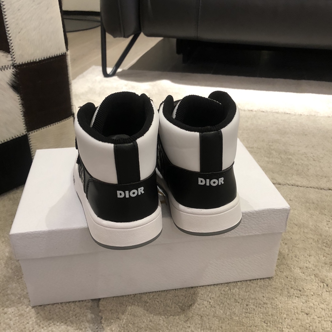 Dior Kids Sneakers - DesignerGu