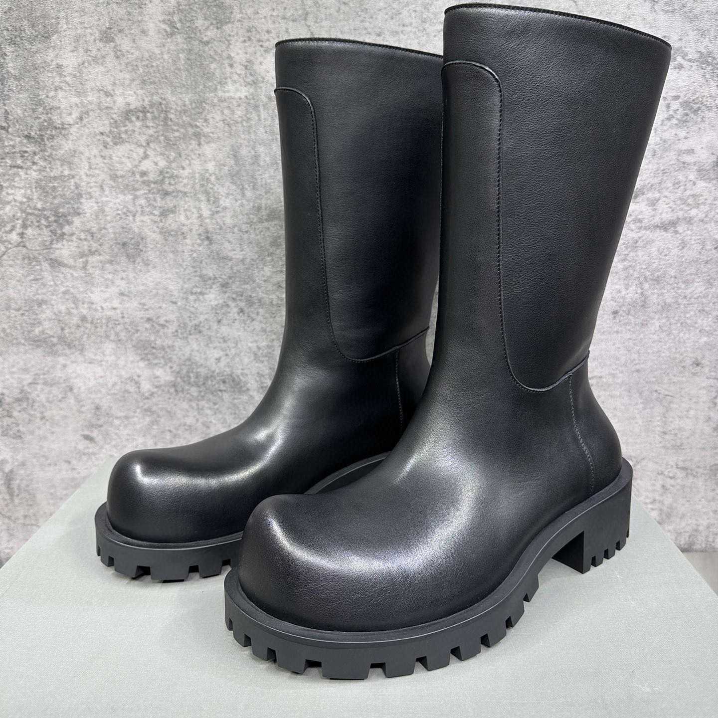 Balenciaga Hummer Boot - DesignerGu