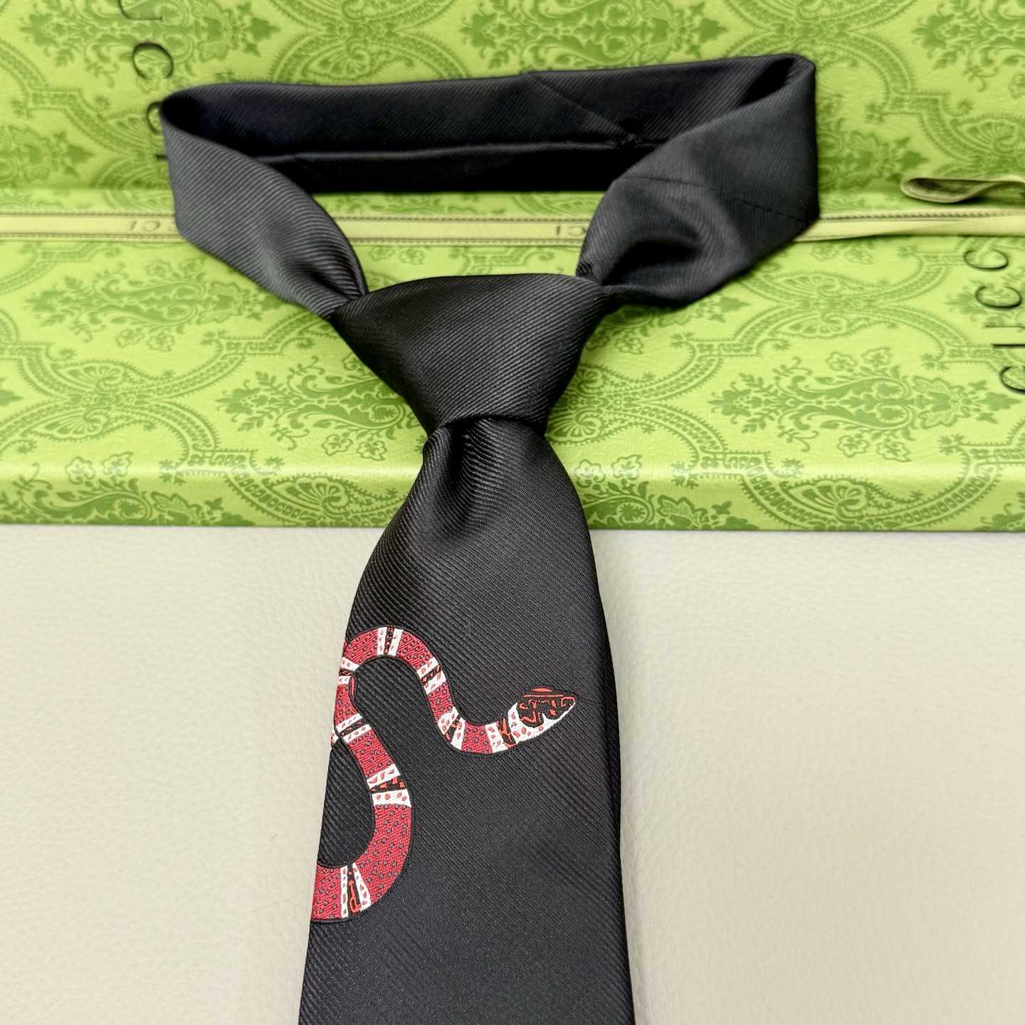 Gucci Silk Jacquard Tie - DesignerGu