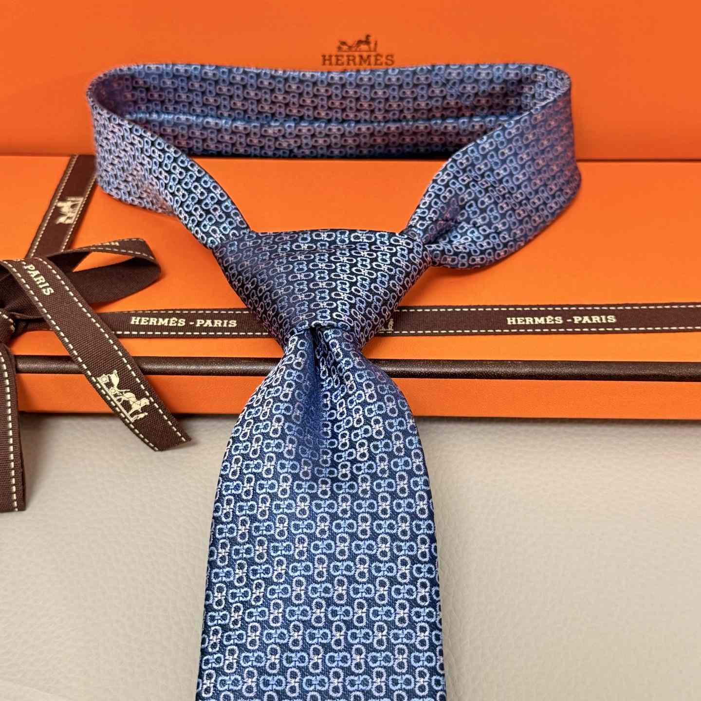 Hermes Maillons Vagues Tie - DesignerGu