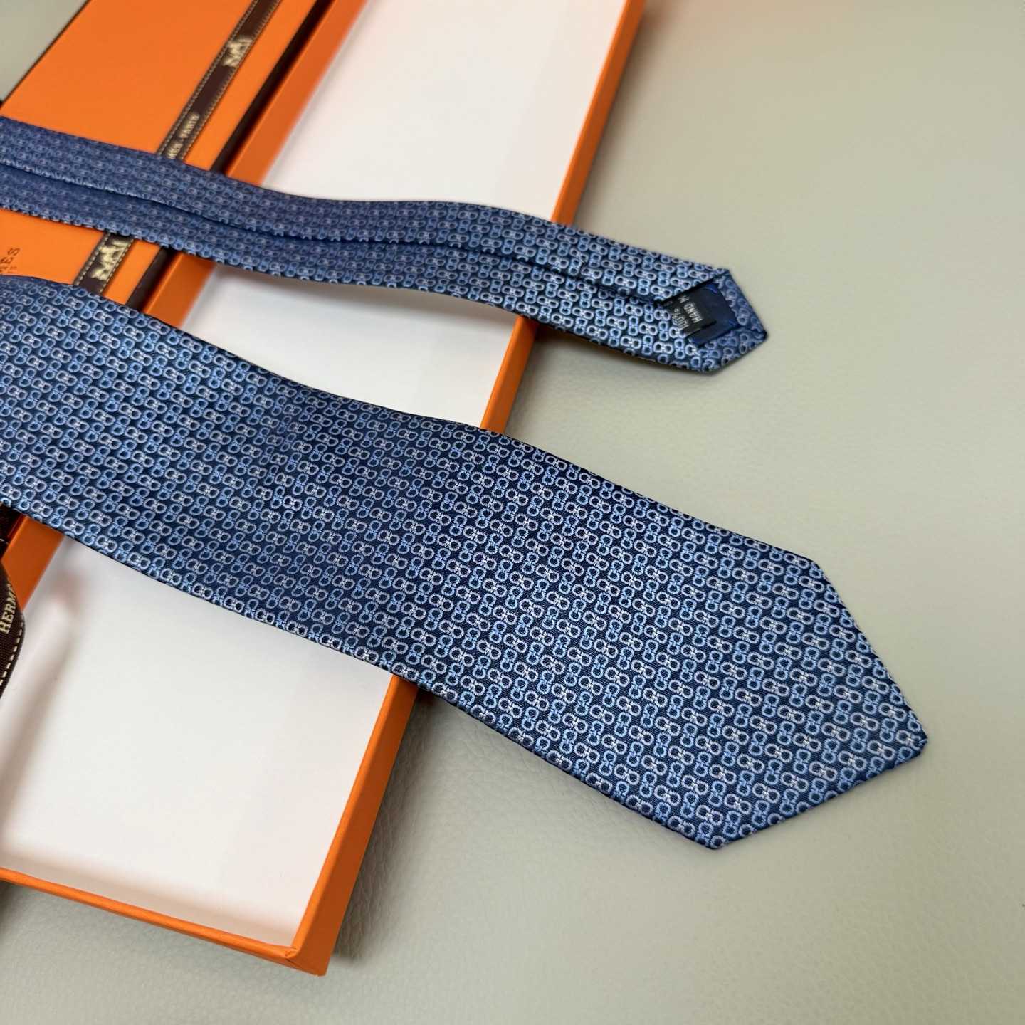 Hermes Maillons Vagues Tie - DesignerGu