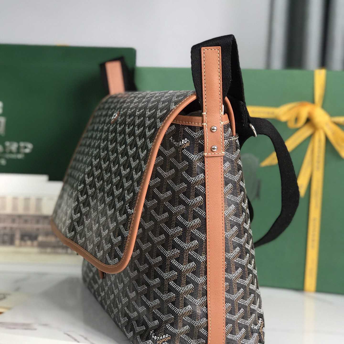 Goyard Capetien MM Messenger Bag   - DesignerGu