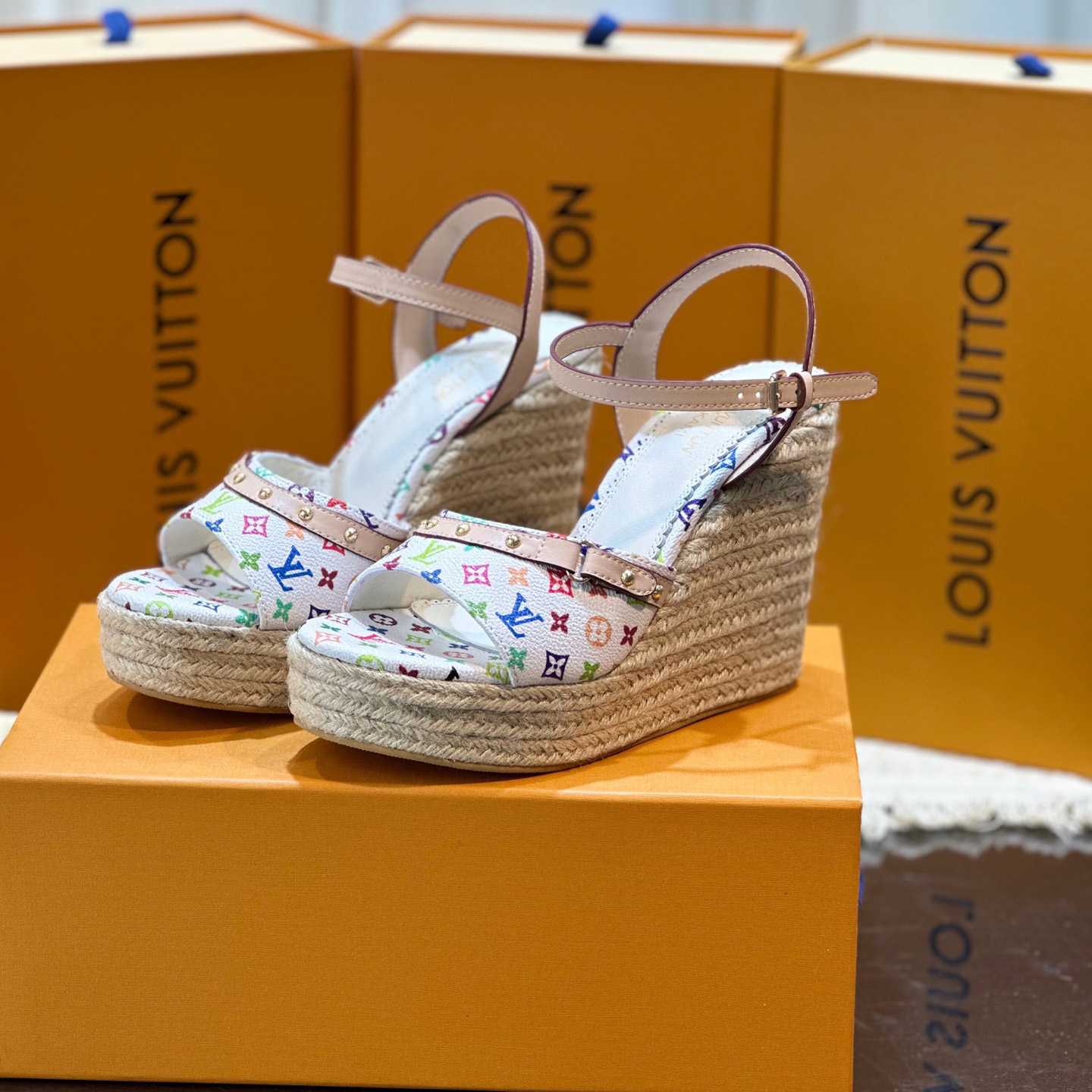 Louis Vuitton LV x TM Helios Wedge Sandal  1AGYX0 - DesignerGu