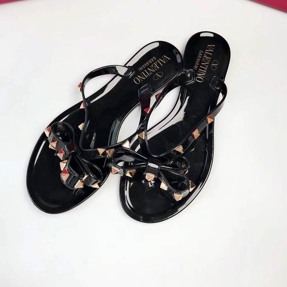 Valentino Garavani Rockstud PVC Flip Flop(Black) - DesignerGu