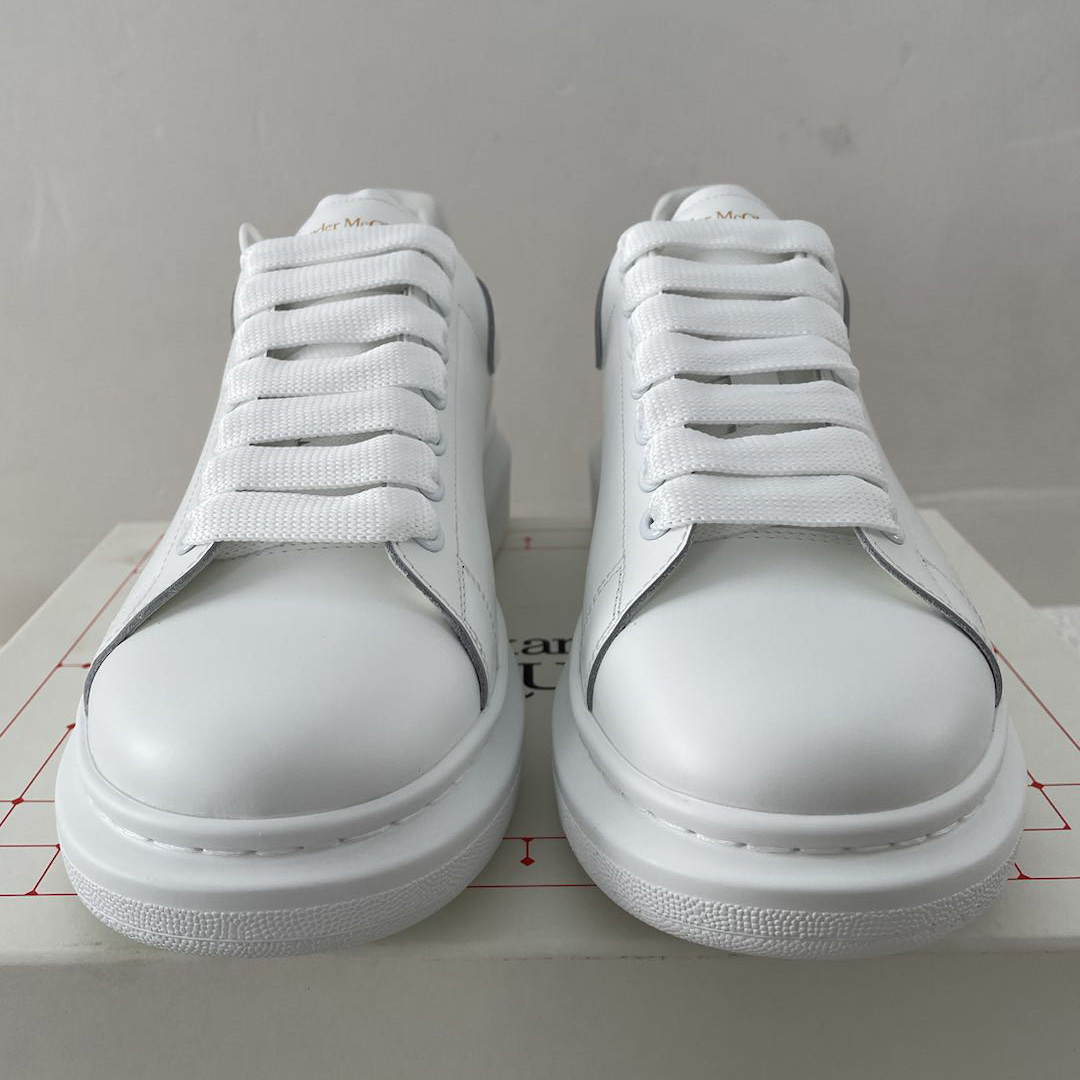 Alexander Mqueen Sneakers In White - DesignerGu