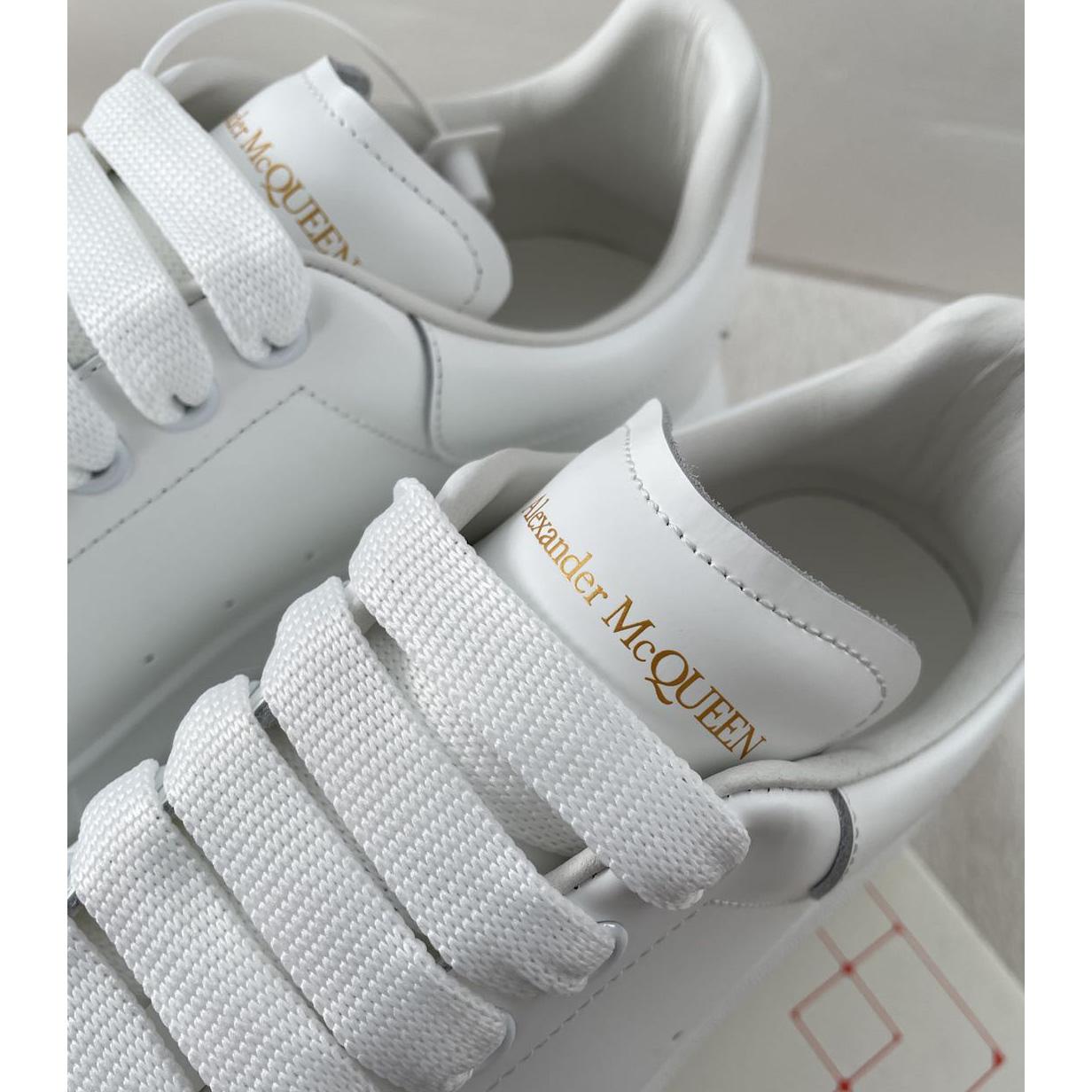 Alexander Mqueen Sneakers In White - DesignerGu