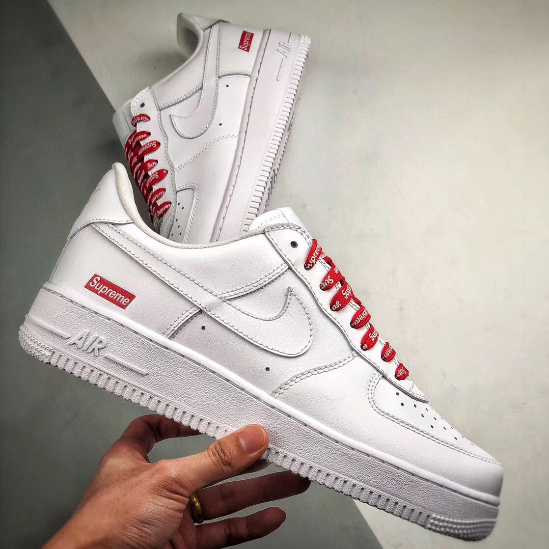 Supreme X Nike Air Force 1 - DesignerGu