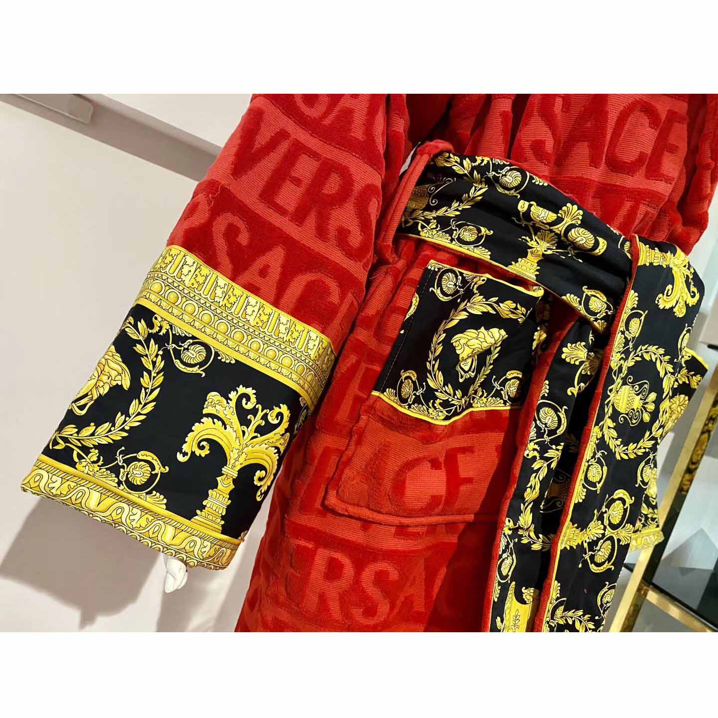 Versace Baroque Logo Jacquard Red Bathrobe - DesignerGu