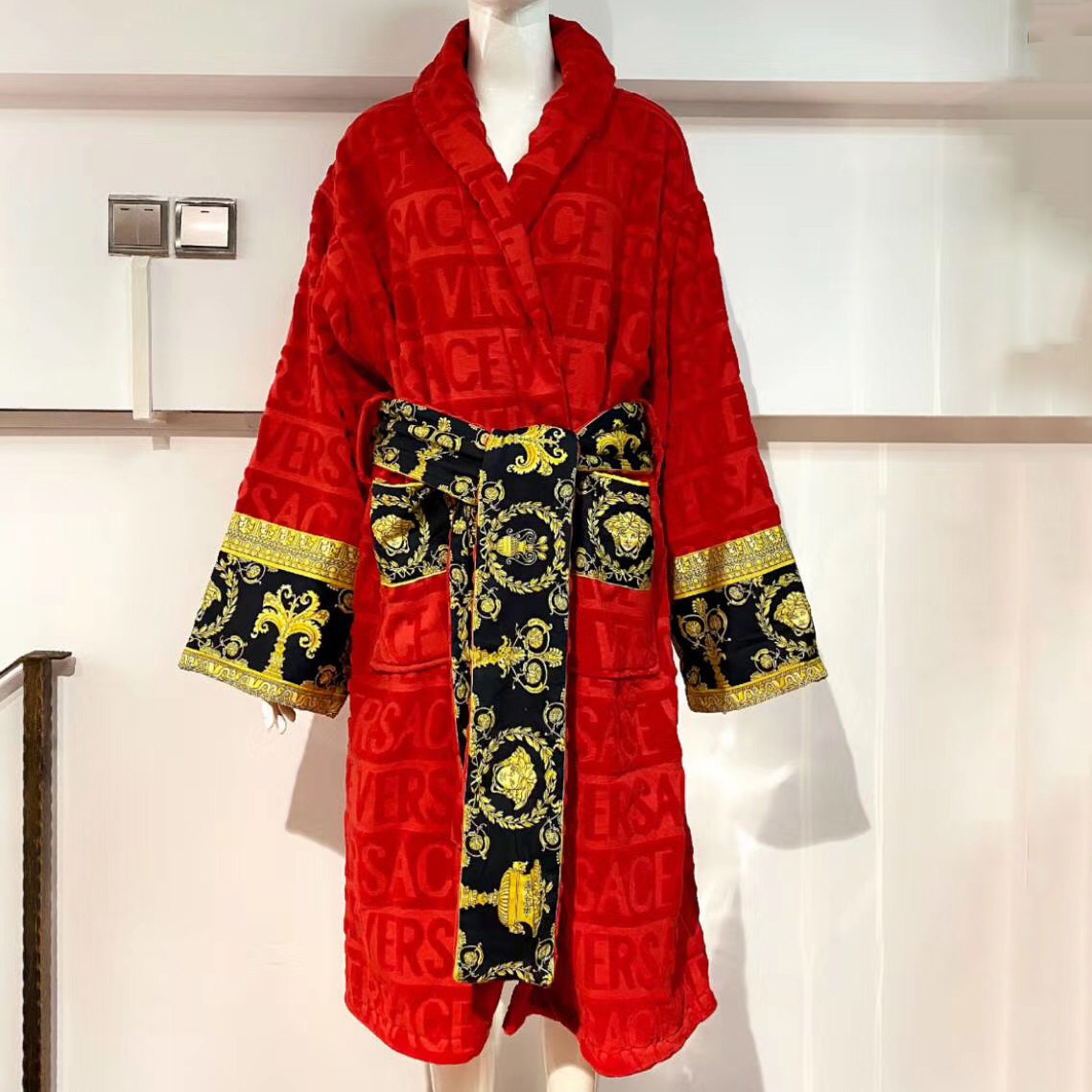 Versace Baroque Logo Jacquard Red Bathrobe - DesignerGu