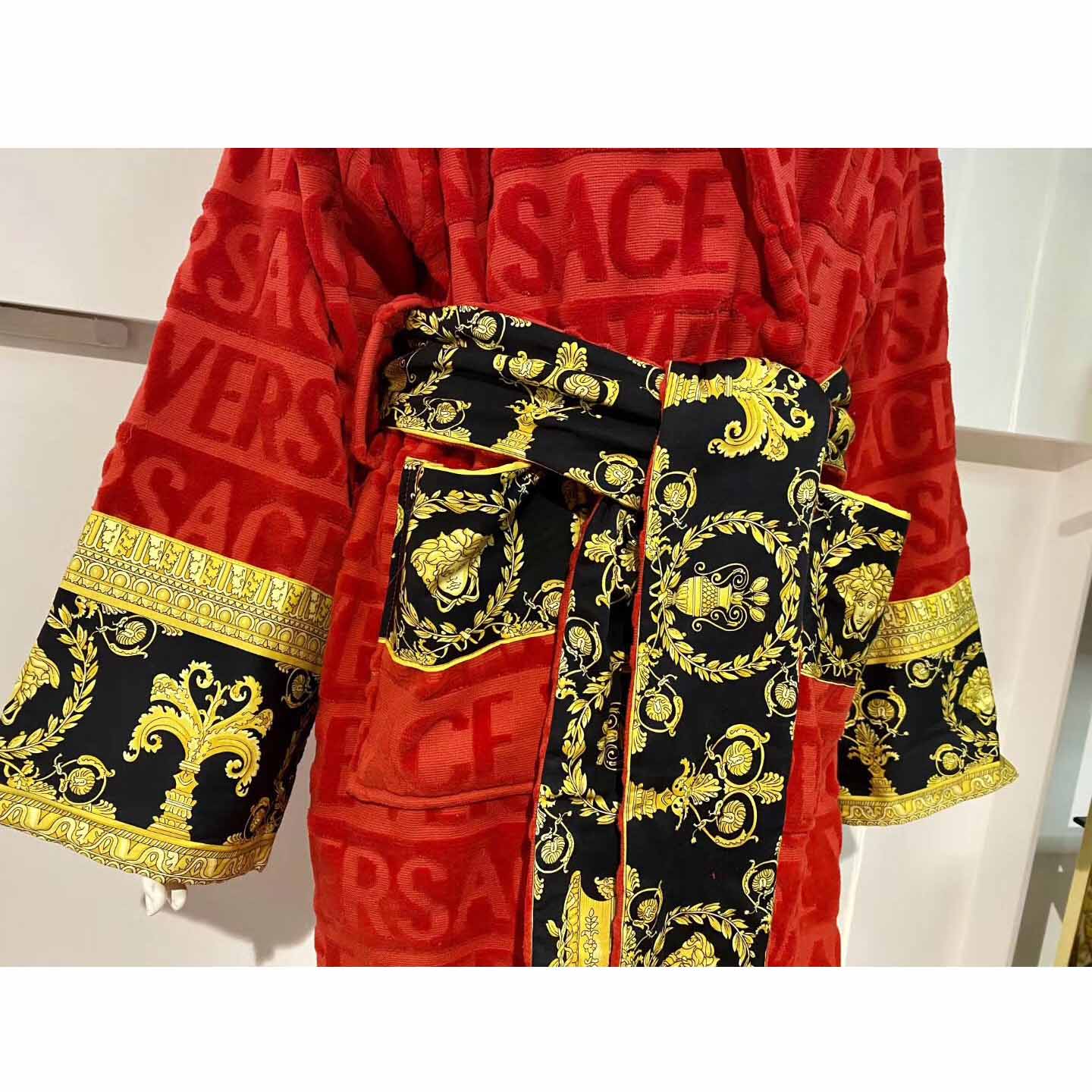 Versace Baroque Logo Jacquard Red Bathrobe - DesignerGu