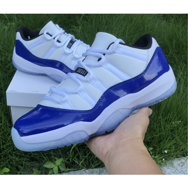 Jordan AJ11 Low WMNS 