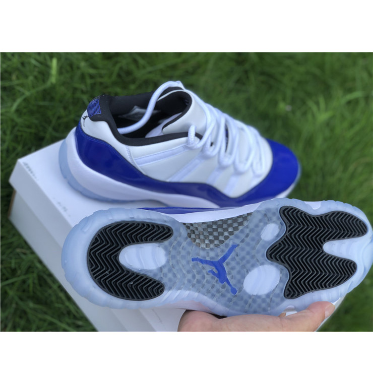 Jordan AJ11 Low WMNS 