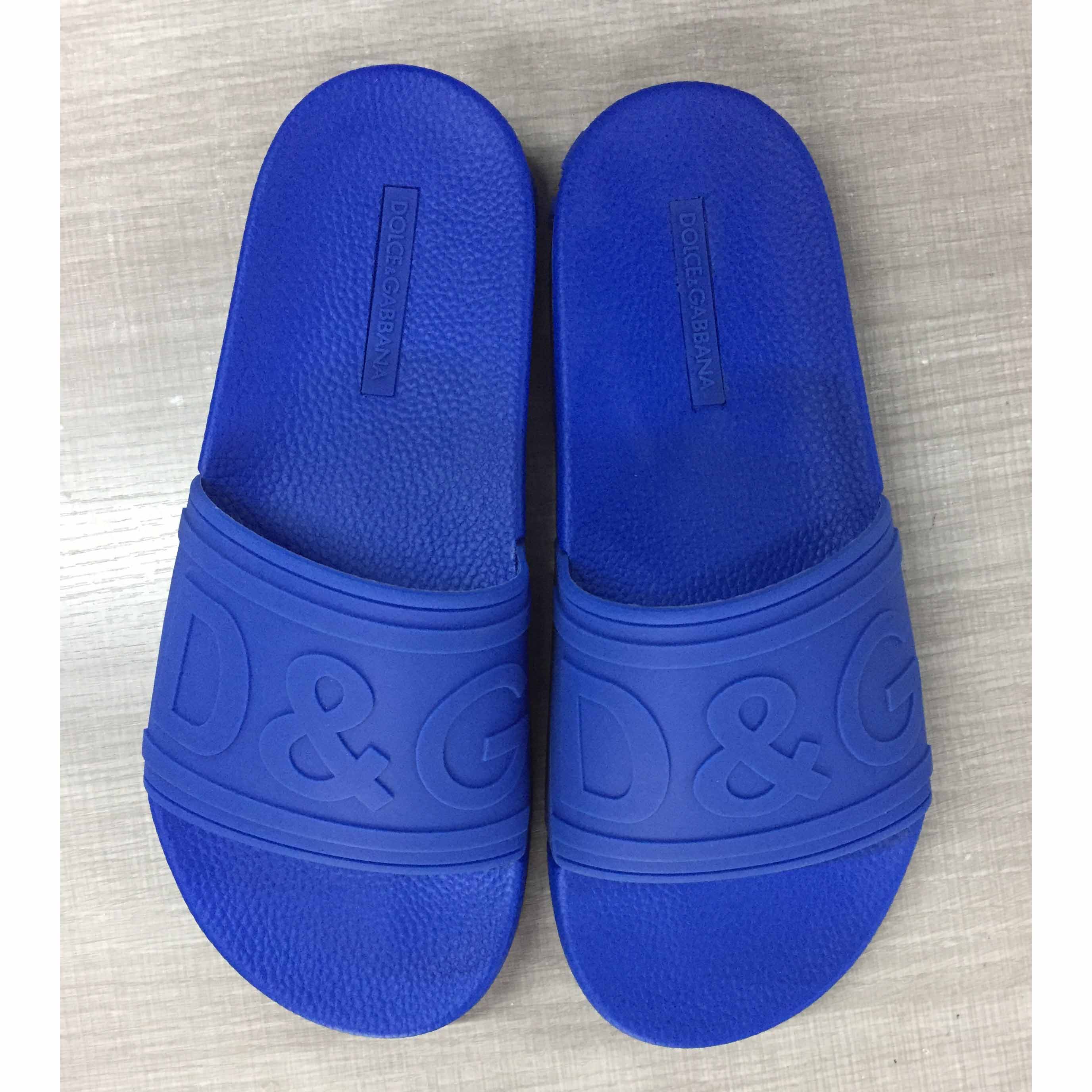 Dolce & Gabbana Logo Slides - DesignerGu