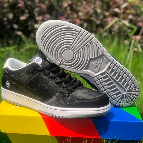 Medicom Toy X Nike SB Dunk Low BE@RBRICK - DesignerGu