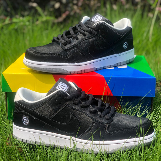 Medicom Toy X Nike SB Dunk Low BE@RBRICK - DesignerGu