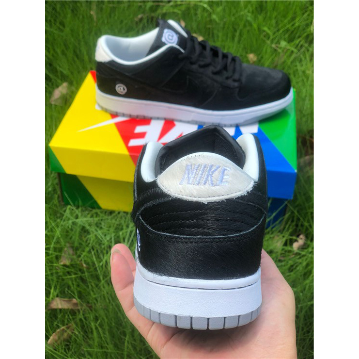 Medicom Toy X Nike SB Dunk Low BE@RBRICK - DesignerGu